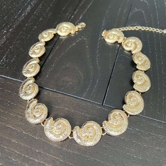 House of Harlow Gold Shell Necklace - Picture 6 of 9